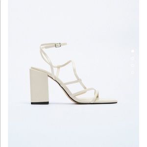 Zara OFF WHITE ankle strappy block high heels